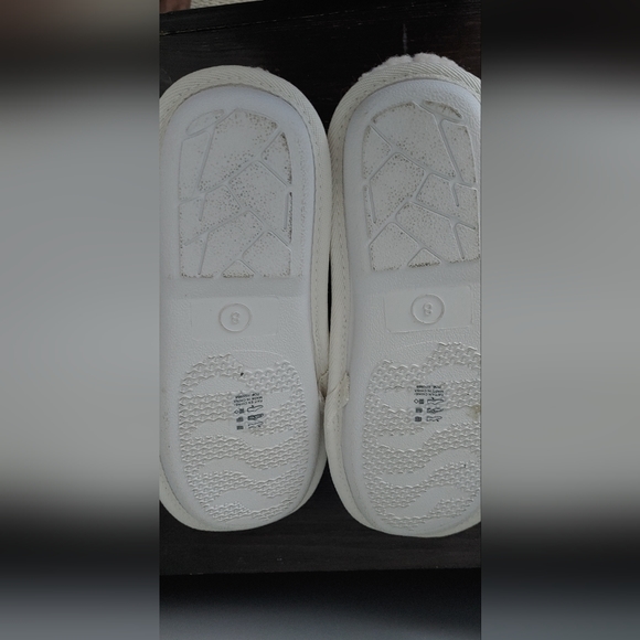 Simons Bootie Slippers - Picture 4 of 5